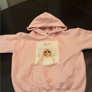 Gildan Light Pink Sweatshirt